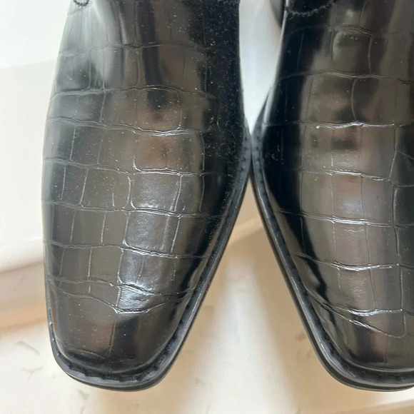 Woman's 9.5 black crocodile ankle bootie with a block heel nwot - Picture 5 of 16